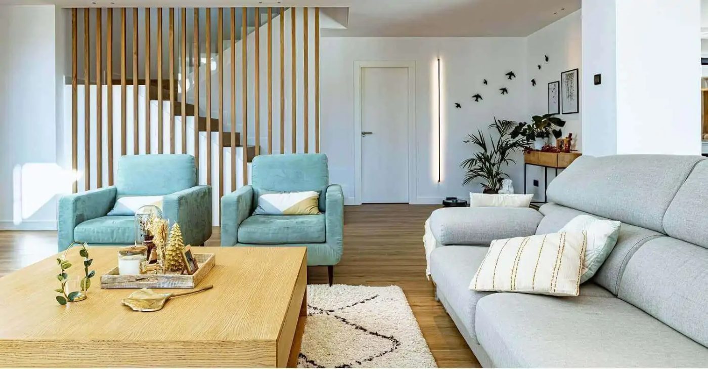 Sala de estar con diseño de interiores por Martínez-Segura en Nicaragua
